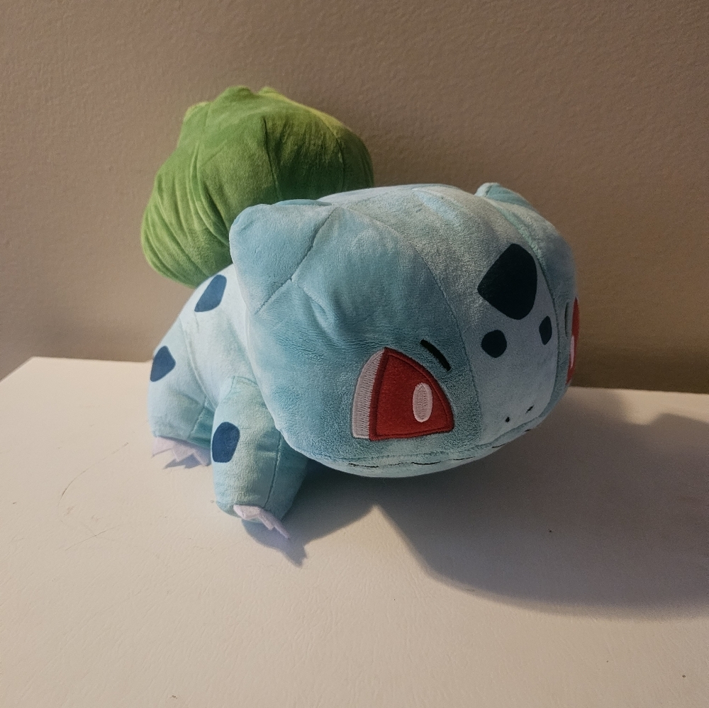 Pokemon Bulbasaur Plush Toy NWT